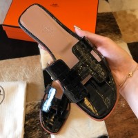 Hermes Oran Slide Sandals In Black Shiny Niloticus Crocodile Skin Hermes Oran Slide Sandals In Black Shiny Niloticus Crocodile Skin