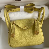 Hermes Mini Lindy Handmade Bag In Jaune Poussin Clemence Leather Hermes Mini Lindy Handmade Bag In Jaune Poussin Clemence Leather