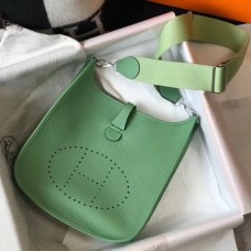 Hermes Evelyne III 29 PM Bag In Vert Criquet Clemence Leather Hermes Evelyne III 29 PM Bag In Vert Criquet Clemence Leather