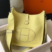 Hermes Evelyne III 29 PM Bag In Jaune Poussin Clemence Leather Hermes Evelyne III 29 PM Bag In Jaune Poussin Clemence Leather