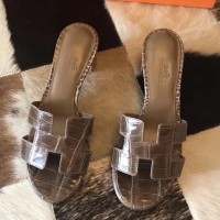 Hermes Oasis Sandals In Taupe Shiny Niloticus Crocodile Hermes Oasis Sandals In Taupe Shiny Niloticus Crocodile
